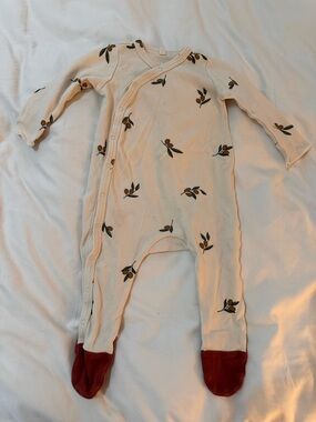 Organic Zoo olive onesie, size 6-12 months